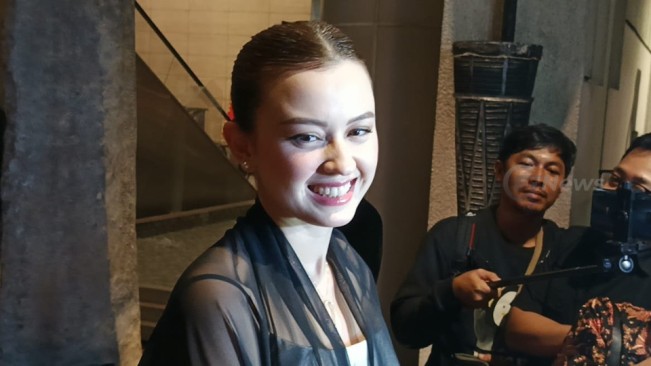Artis Kimberly Ryder hadiri resepsi pernikahan Luna Maya dan Maxime Bouttier di Hotel Four Seasons, Jakarta, Rabu (30/7/2025). [Foto: FTNews.co.id/Selvianus Kopong Basar]